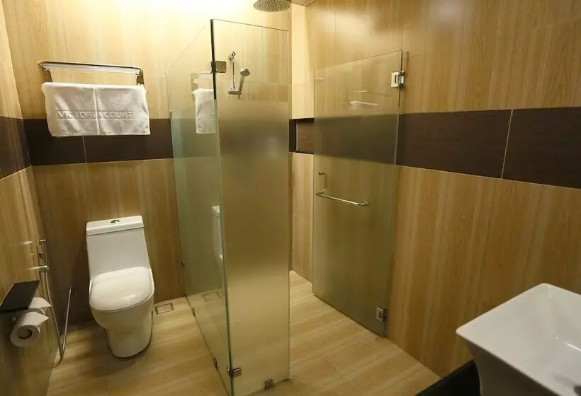 Standard-huone, Ava Malate