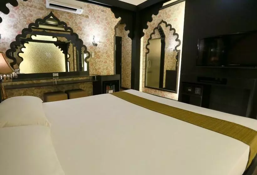 Standard-huone, Ava Malate