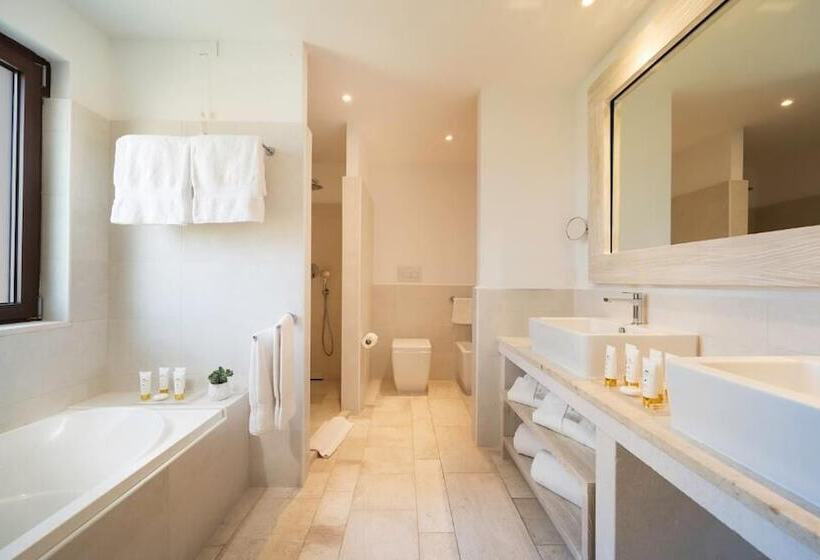 סוויטת ג'וניור, Baglioni Resort Sardinia   The Leading Hotels Of The World