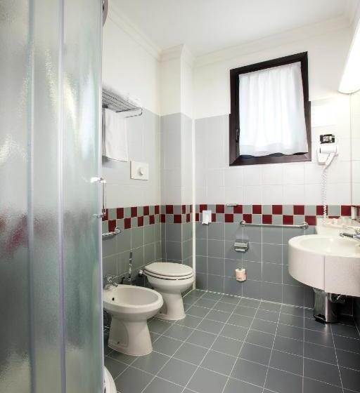 חדר סופריור לשלושה, Best Western Plus Borgolecco