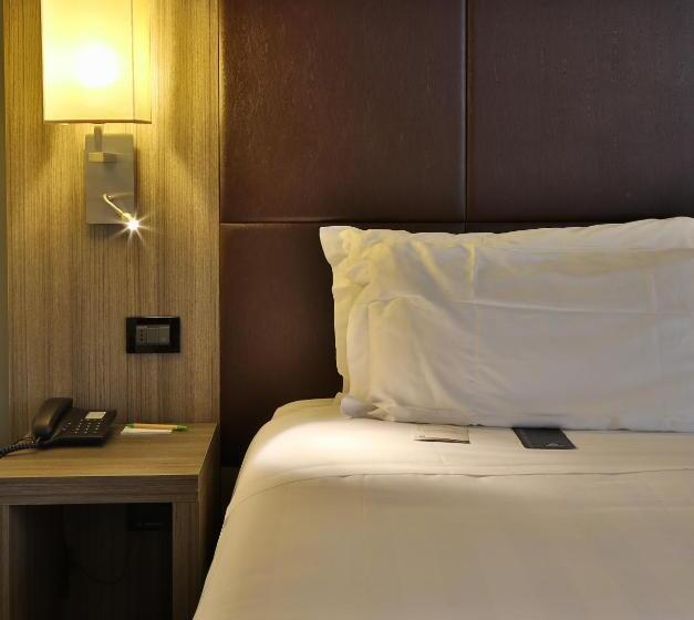 اتاق سوپریور سه تخته, Best Western Plus Borgolecco