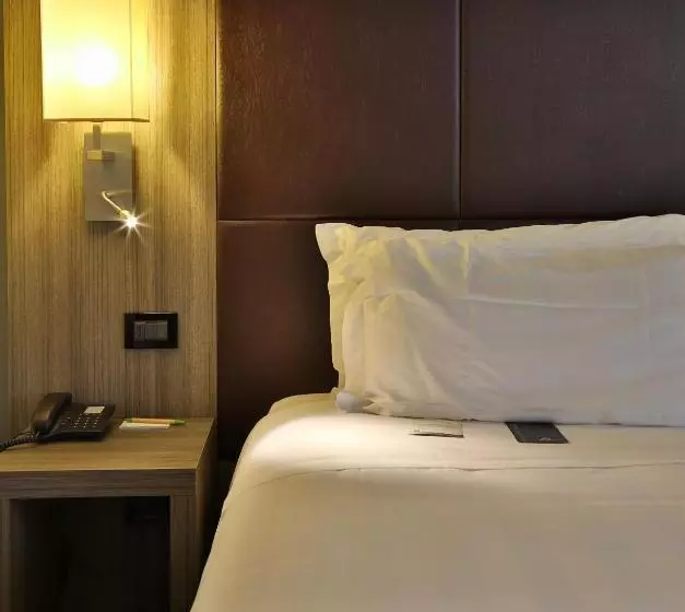 スタンダードシングルルーム, Best Western Plus Borgolecco