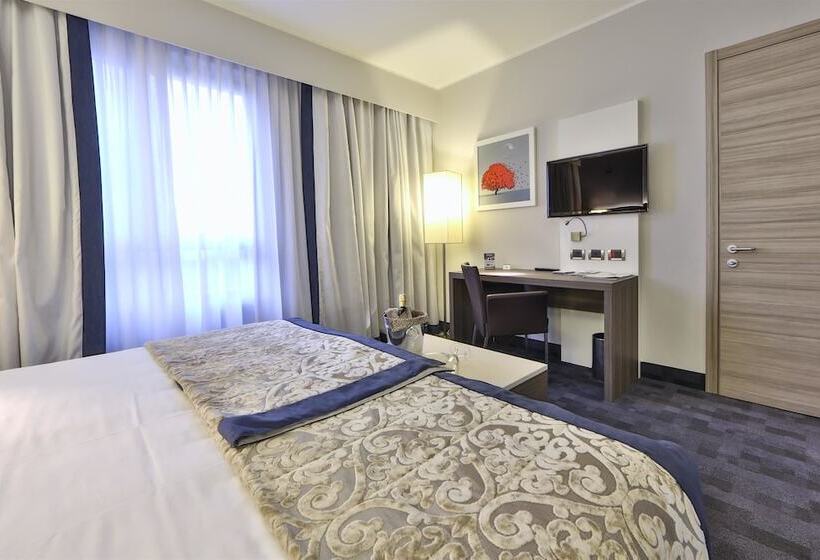 חדר משפחתי, Best Western Plus Borgolecco