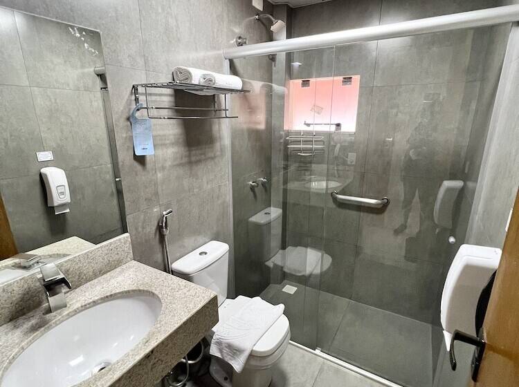 スーペリアトリプルルーム, Bons Tempos