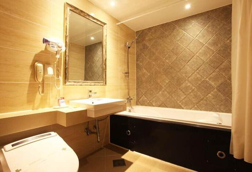 Номер Стандарт, Karak Tourist