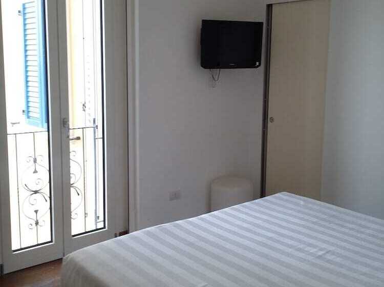 غرفة ديلوكس مطلّة علي البحر, Life Hotel Seaview & Spa