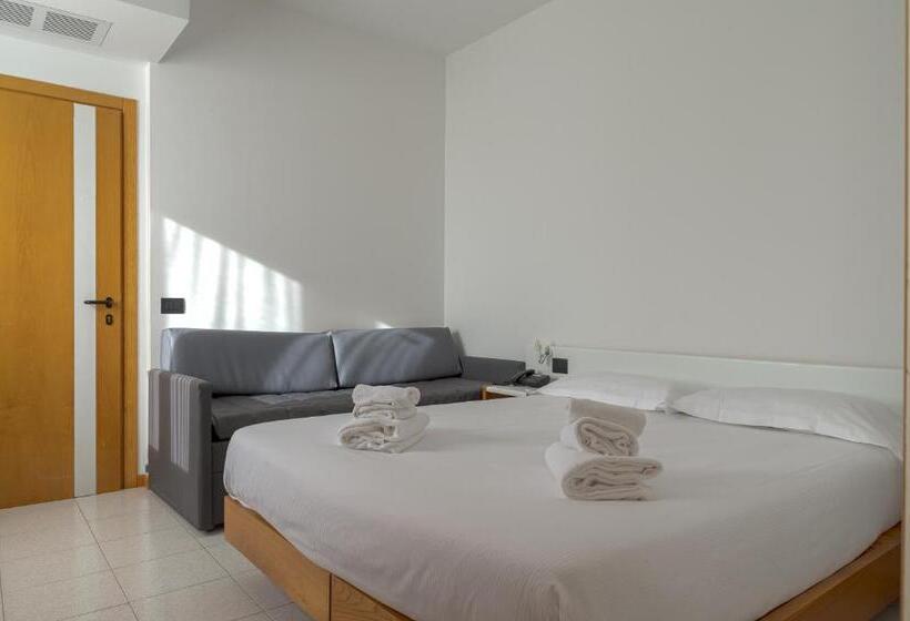 חדר סטנדרט לשלושה, Arya By Mauro