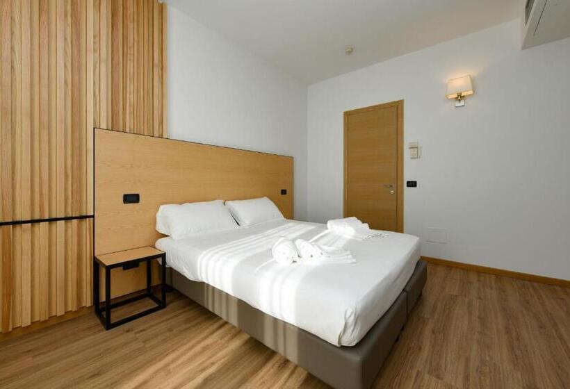 סוויטה, Arya By Mauro