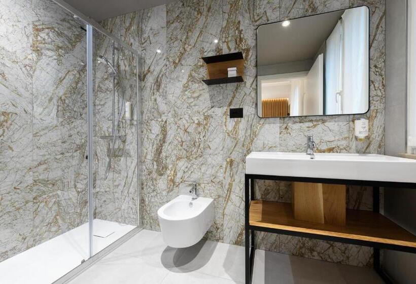 חדר סופריור, Arya By Mauro