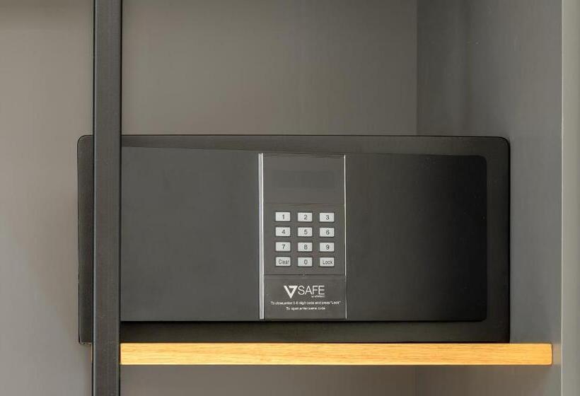 חדר סטנדרט לארבעה, Arya By Mauro