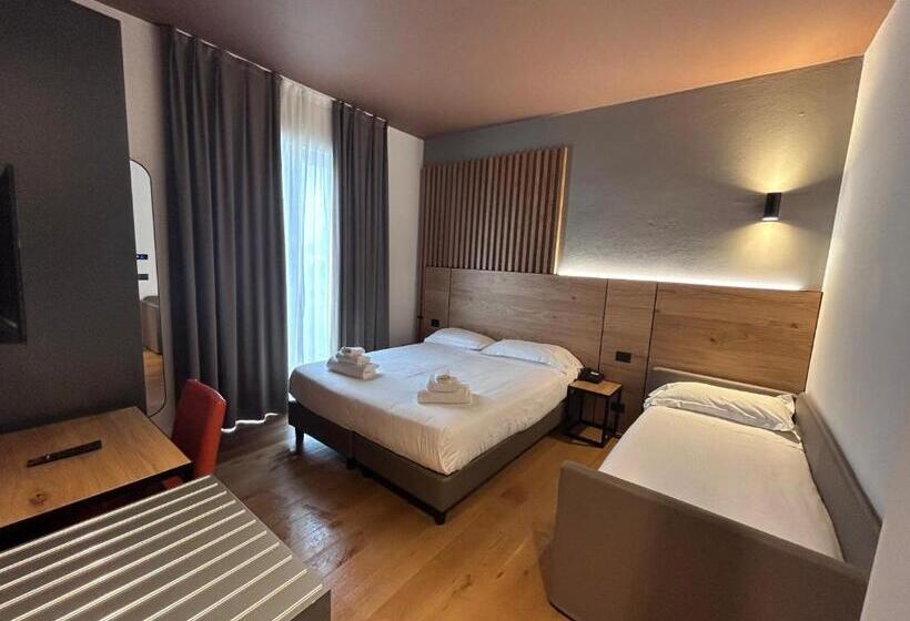 חדר סטנדרט לשלושה, Arya By Mauro