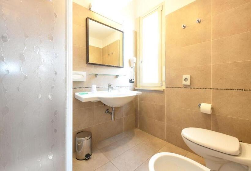 חדר סטנדרט לשלושה, Arya By Mauro