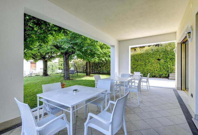 סוויטה, Arya By Mauro