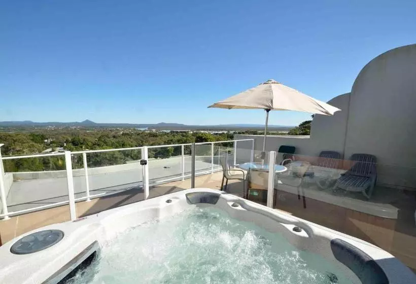 , Noosa Hill Resort
