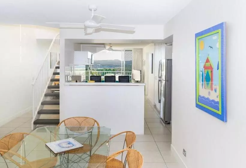 , Noosa Hill Resort