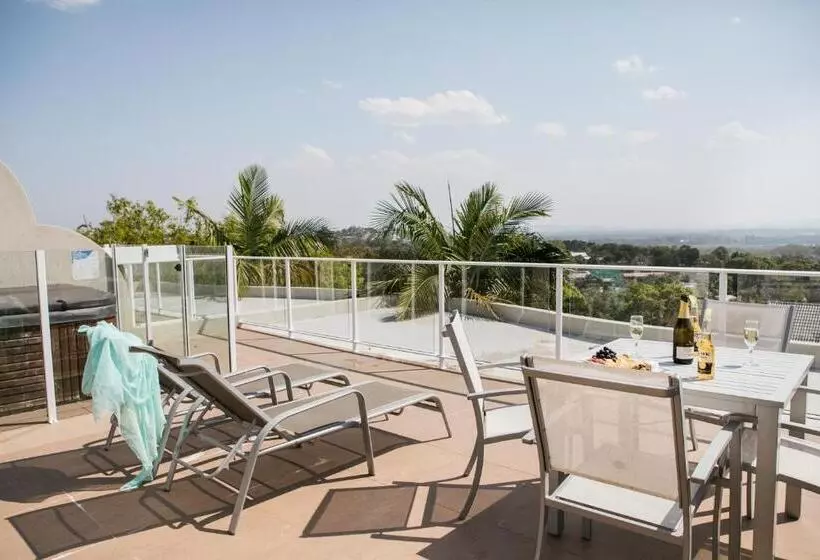 , Noosa Hill Resort