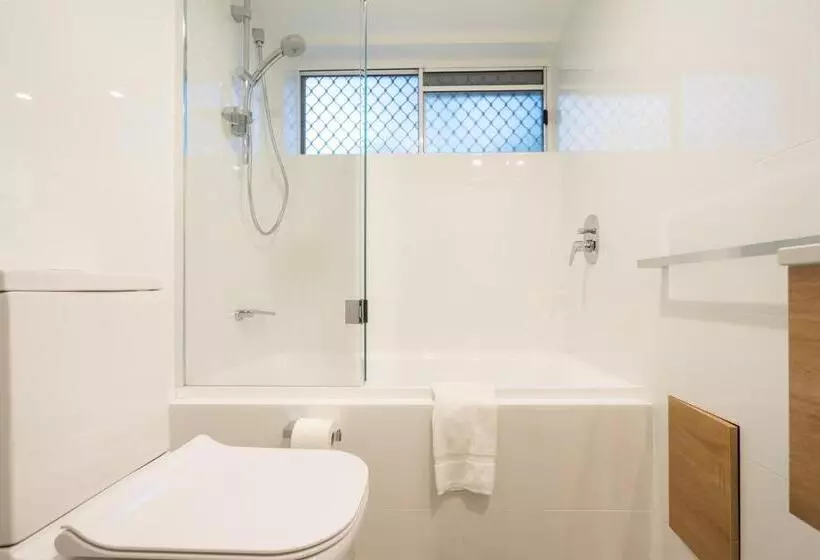 , Noosa Hill Resort
