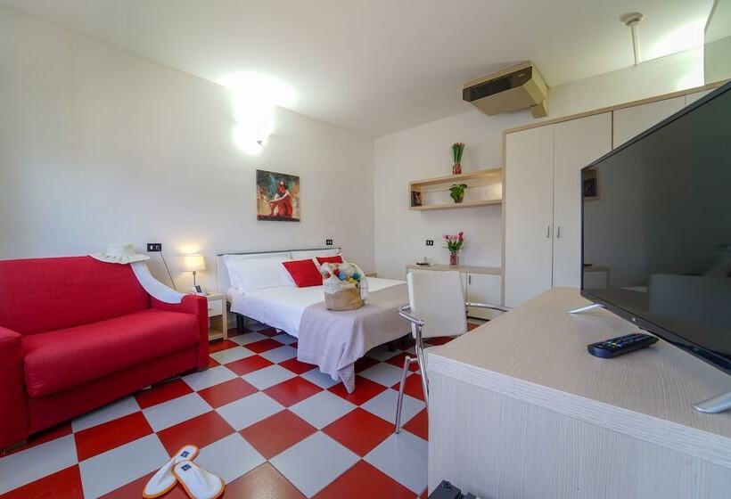 标准三人间, Onda