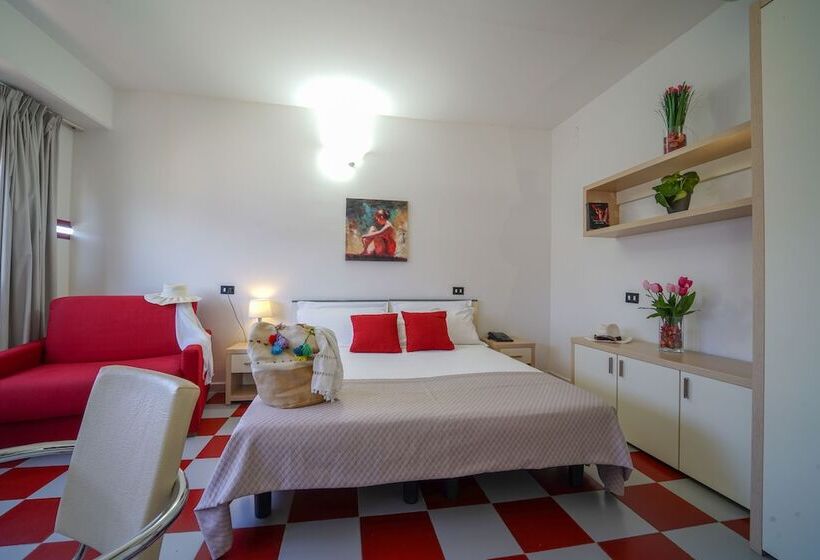 标准三人间, Onda