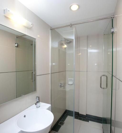 חדר סטנדרט לארבעה, Tune Hotel Georgetown Penang