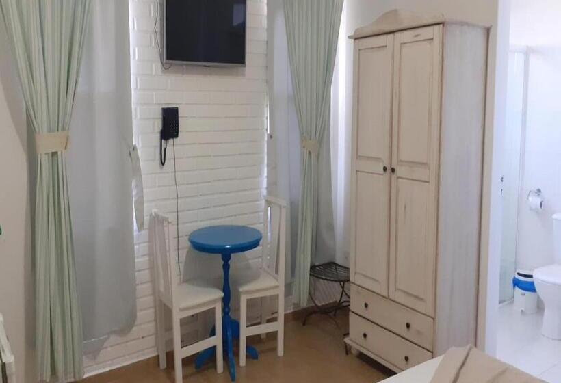 اتاق استاندارد سه نفره, Maricá