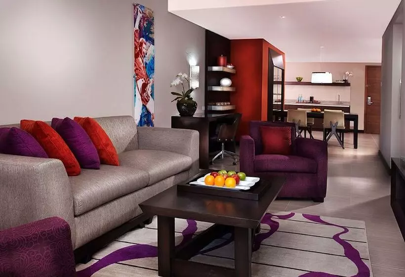 سوئیت پریمیوم با چشم‌انداز دریا, Megapolis Hotel Panama
