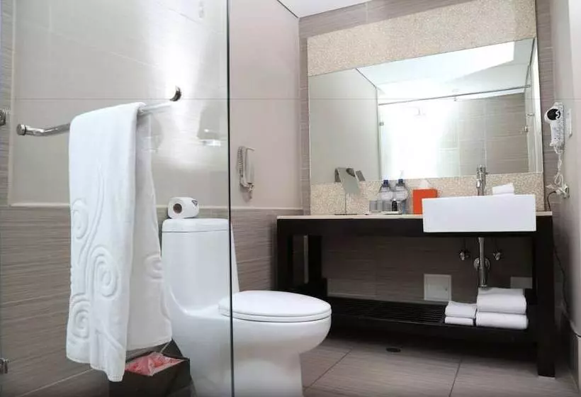سوئیت پرزیدنت, Megapolis Hotel Panama