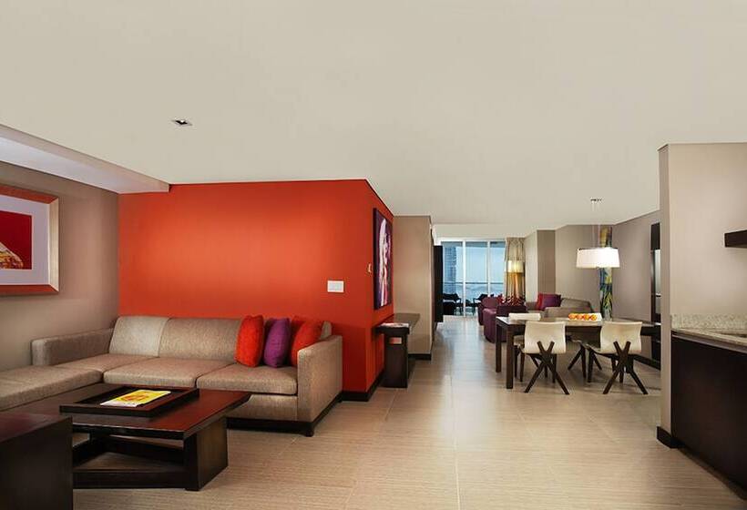 Президентский Люкс, Megapolis Hotel Panama