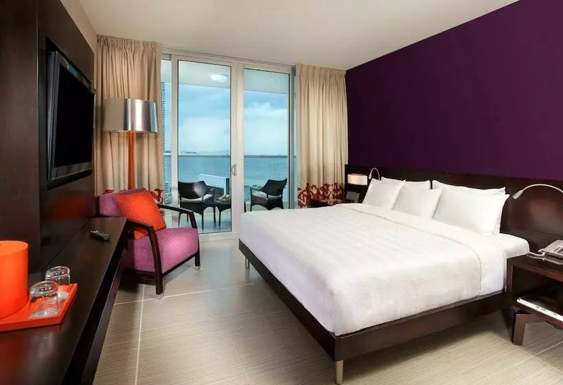 سوئیت پرزیدنت, Megapolis Hotel Panama