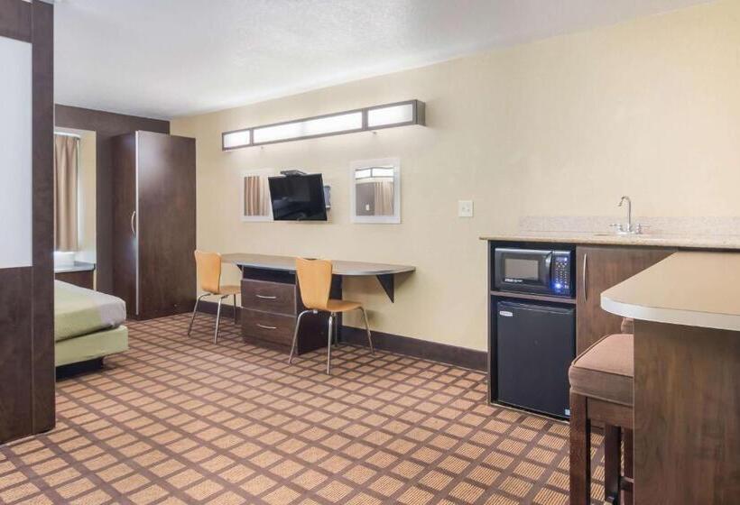 スイート, Motel 6 Canton, Ga