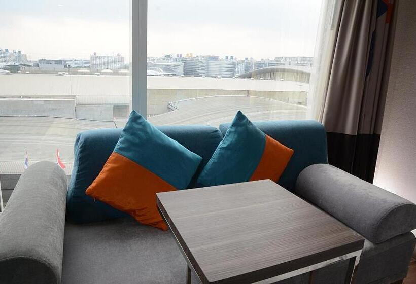 带大床的标准间, Novotel Bangkok Impact