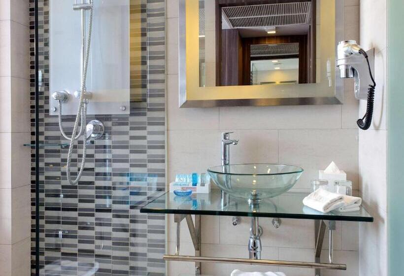 带大床的标准间, Novotel Bangkok Impact