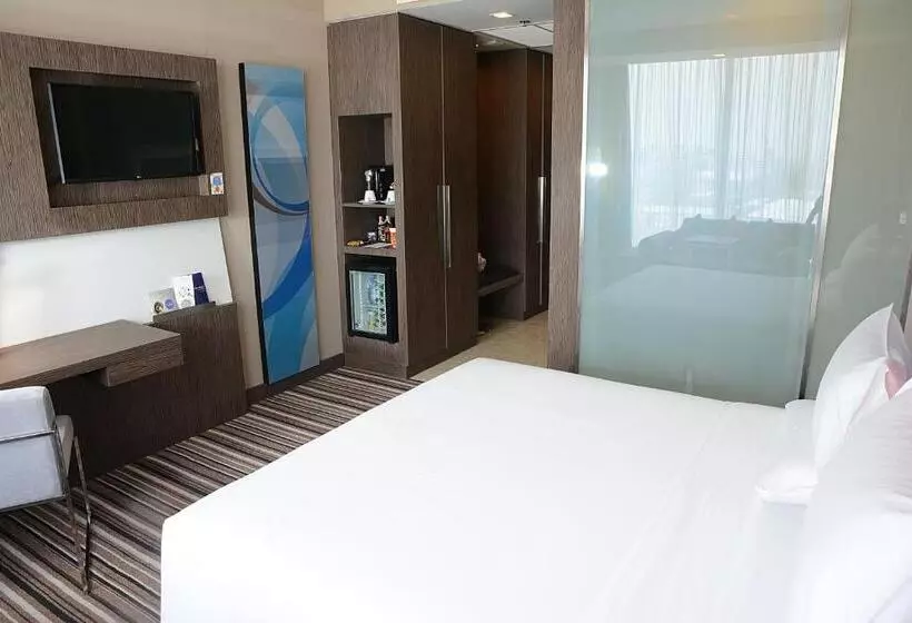 キングサイズベッドのエクゼクティブルーム, Novotel Bangkok Impact