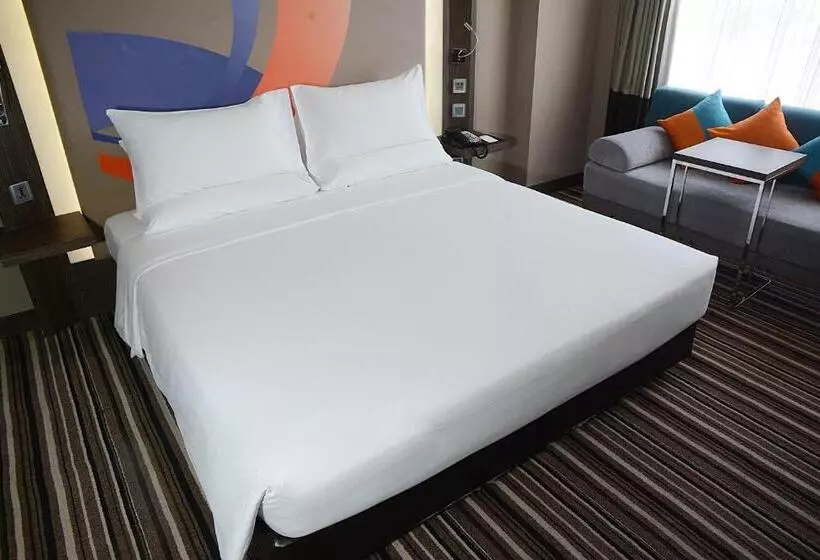 キングサイズベッドのエクゼクティブルーム, Novotel Bangkok Impact