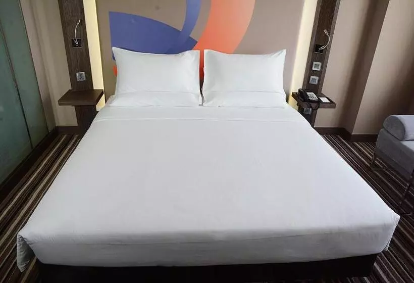 キングサイズベッドのエクゼクティブルーム, Novotel Bangkok Impact