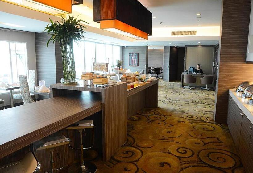 Номер Executive Кровать Кинг, Novotel Bangkok Impact