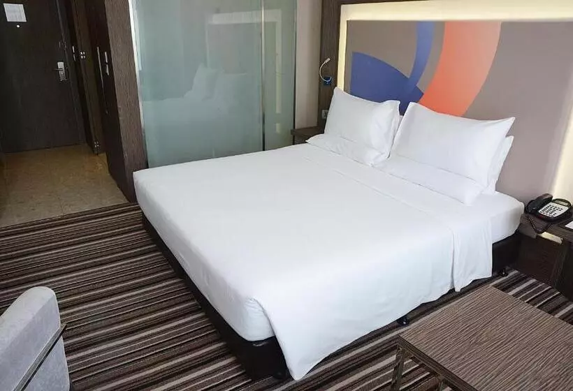 キングサイズベッドのエクゼクティブルーム, Novotel Bangkok Impact