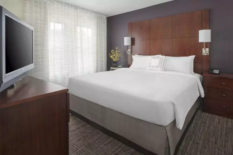 キングサイズベッドのスイートルーム, Residence Inn Alexandria Old Town South At Carlyle