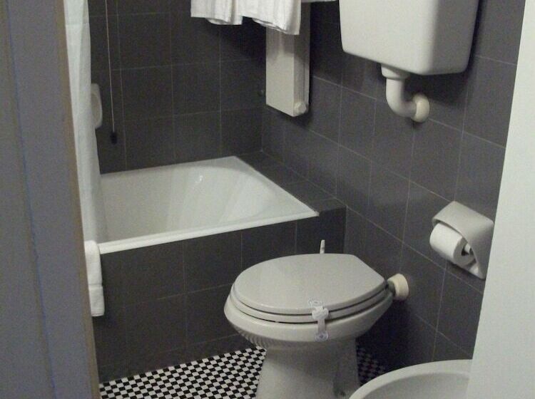 استودیوی استاندارد, Residence Hotel Siloe