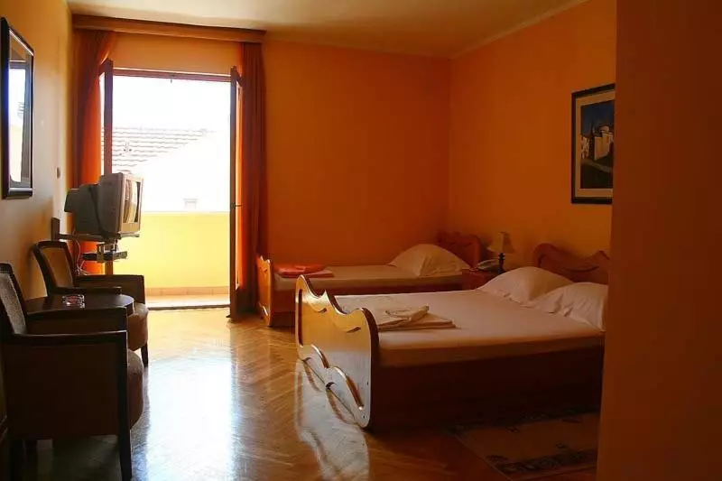 اتاق خانوادگی با چشم‌انداز دریا, Accommodation Marija 2
