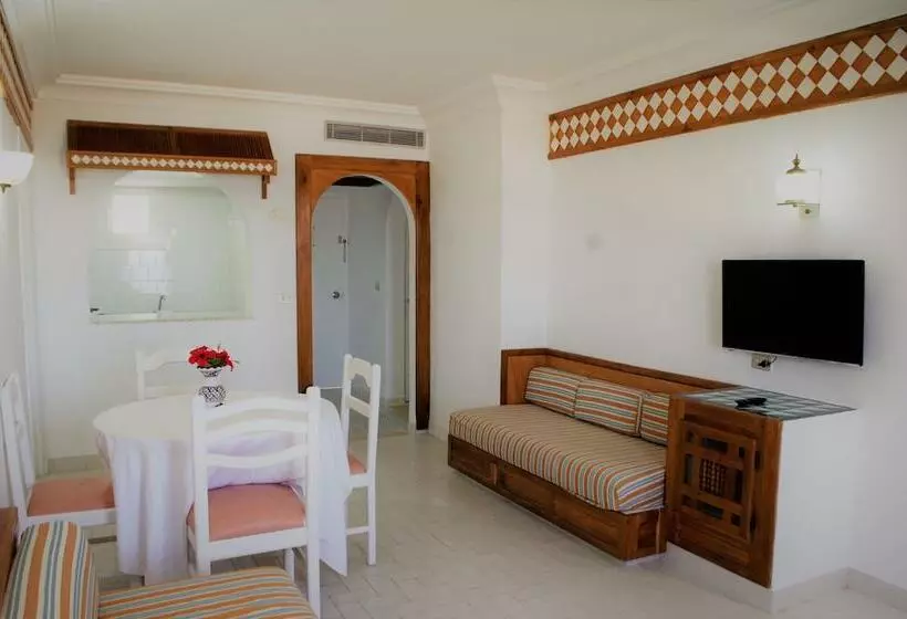 اتاق استاندارد چهار تخته, Residence Ain Meriem