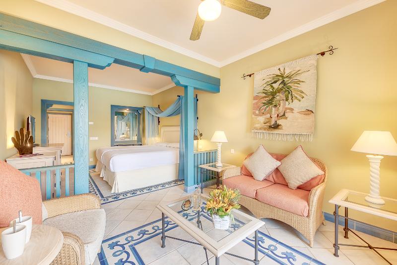 套房, Alix Boutique