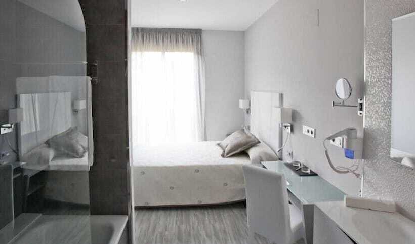 标准间, Alix Boutique