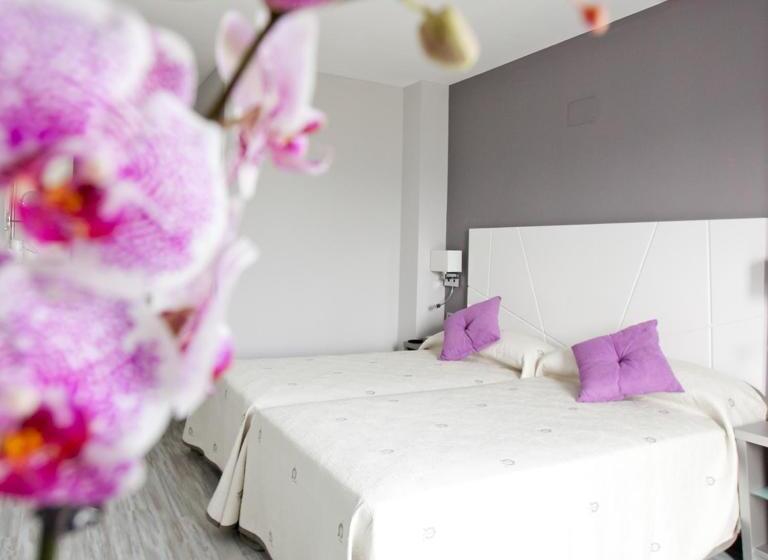 家庭间, Alix Boutique