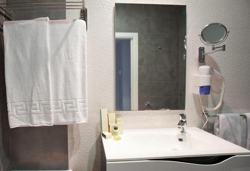 标准间, Alix Boutique