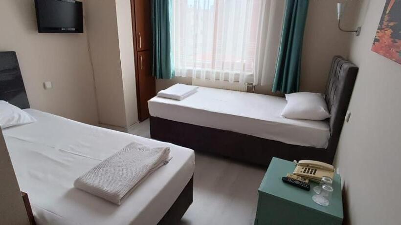 标准间, Crowded House