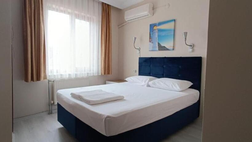 标准间, Crowded House