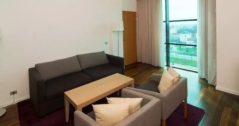 キングサイズベッドのスイートルーム, Doubletree By Hilton Hotel Oradea