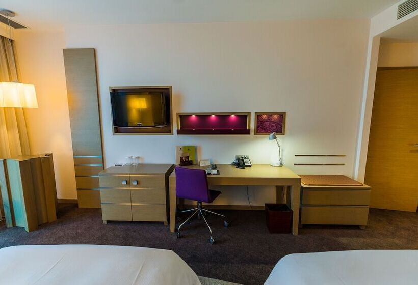 חדר סטנדרט, Doubletree By Hilton Hotel Oradea