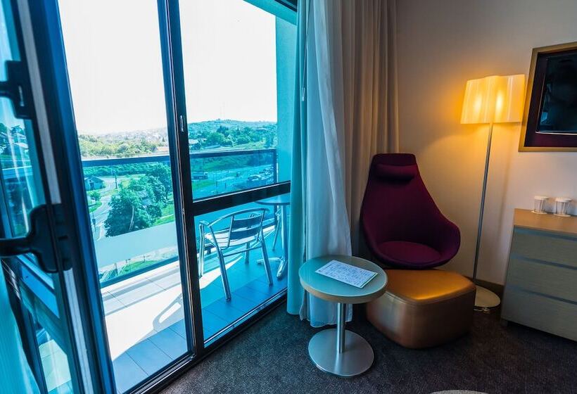 חדר משפחתי דלוקס, Doubletree By Hilton Hotel Oradea